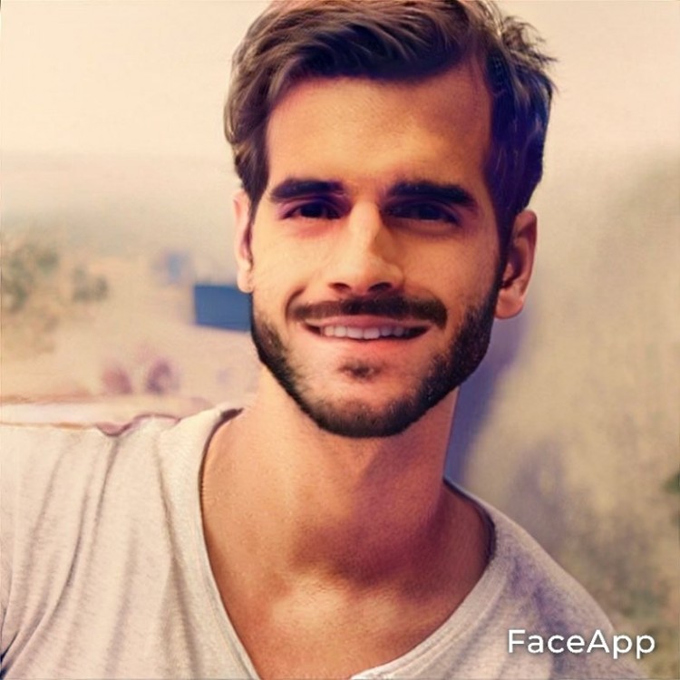 FaceApp_1592524578863.jpg